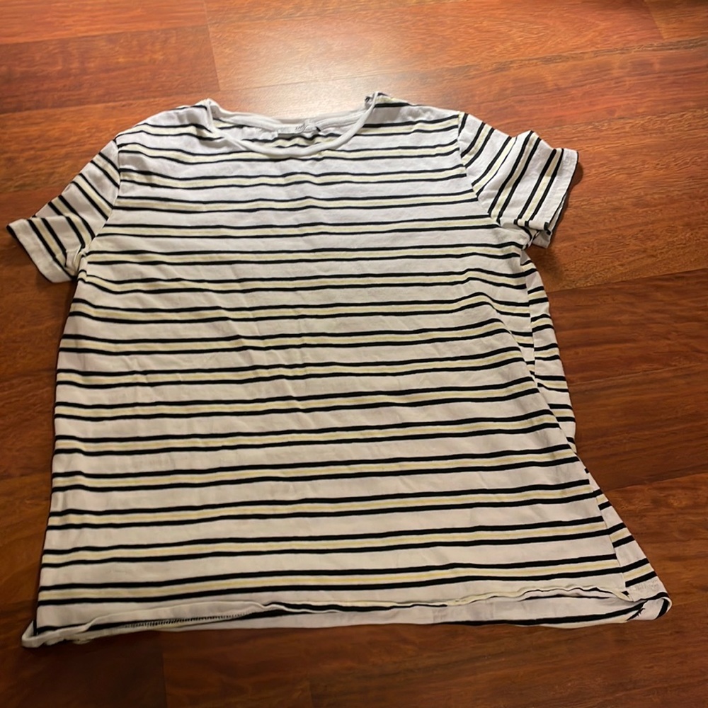Striped woman’s ZARA tee shirt Size: S